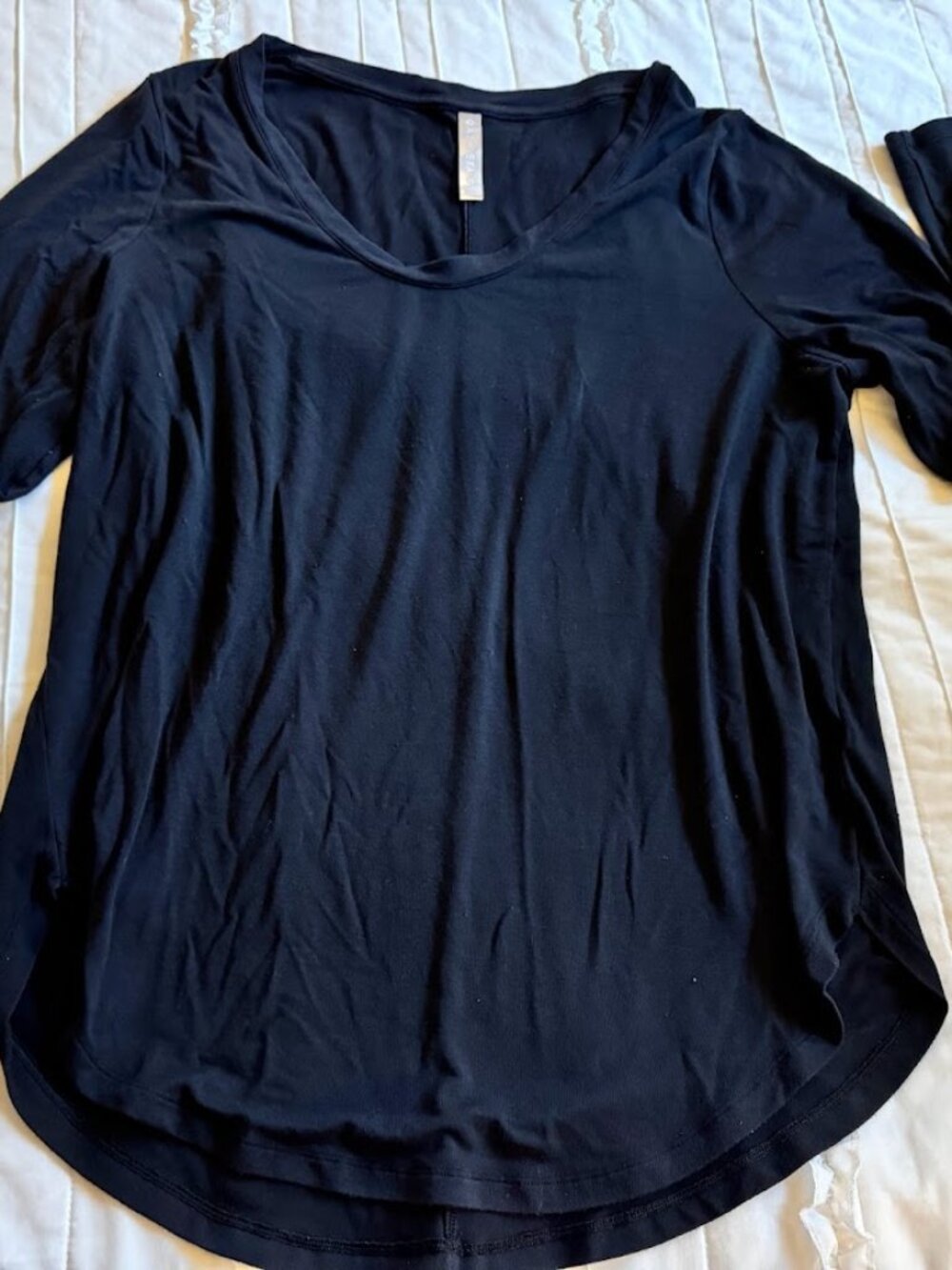 Athleta Threadlight Asymmetrical Relaxed Tee XL Black Long Sleeve T Shirt